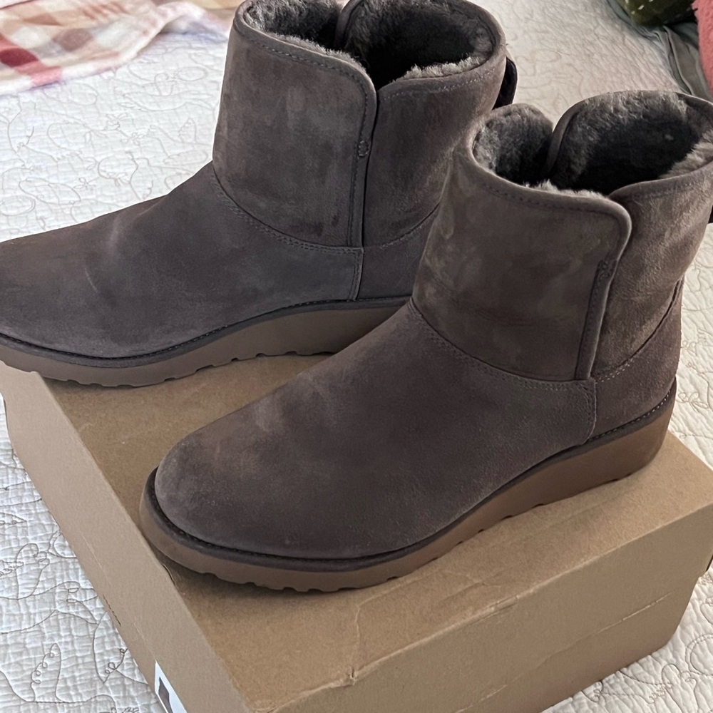 UGG Kristin Cocoa sz 10